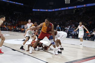 开云官方app入口-荷兰绝杀拜仁慕尼黑，瓦林卡一己之力扛起全队激烈交锋季后赛，点燃全场激情