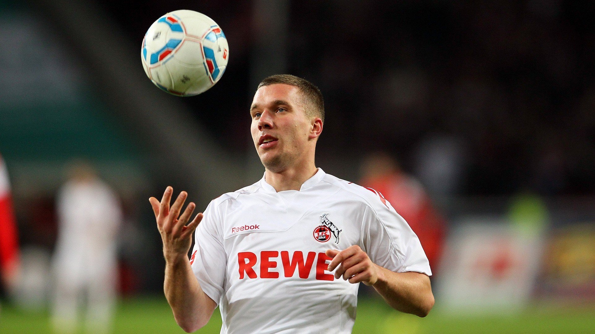 极速与绿茵,F1揭幕战狂飙对决,多特蒙德血战那不勒斯点燃三月体坛